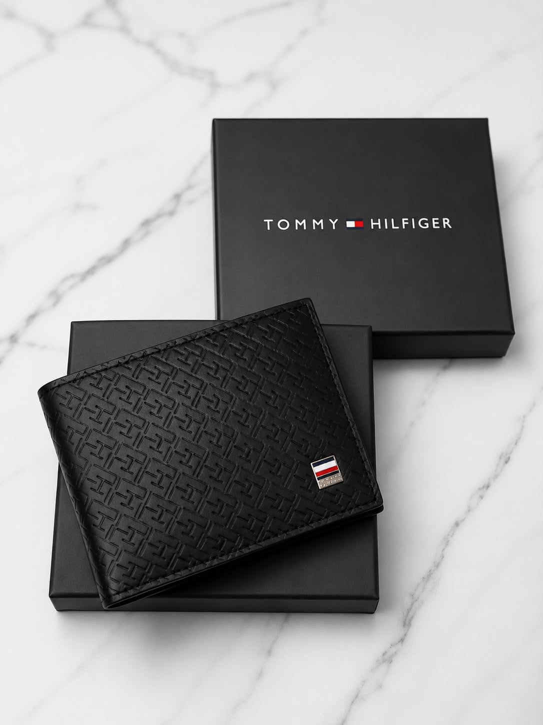 Tommy Hilfiger wallet with box & bag