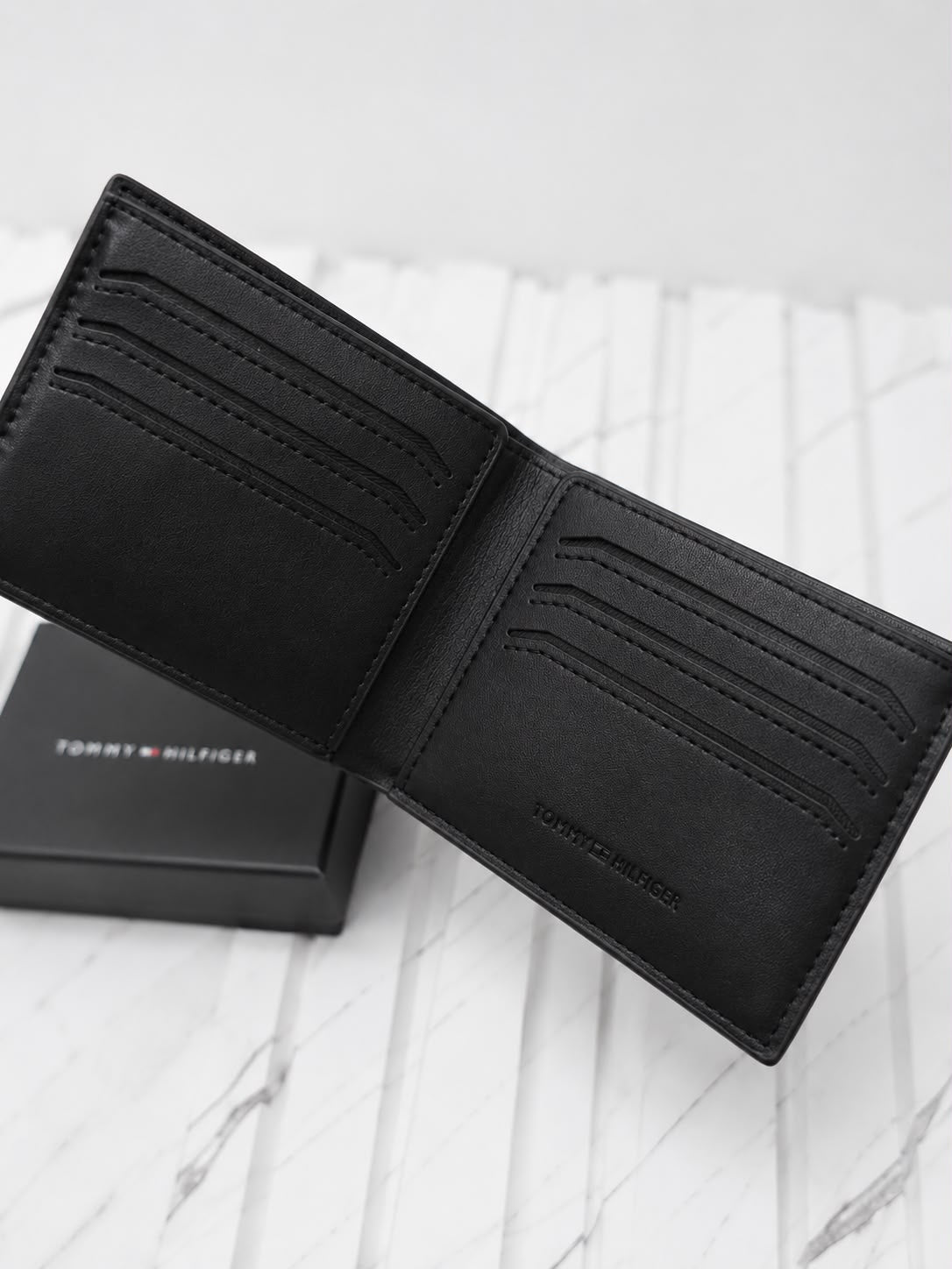Tommy Hilfiger wallet with box & bag