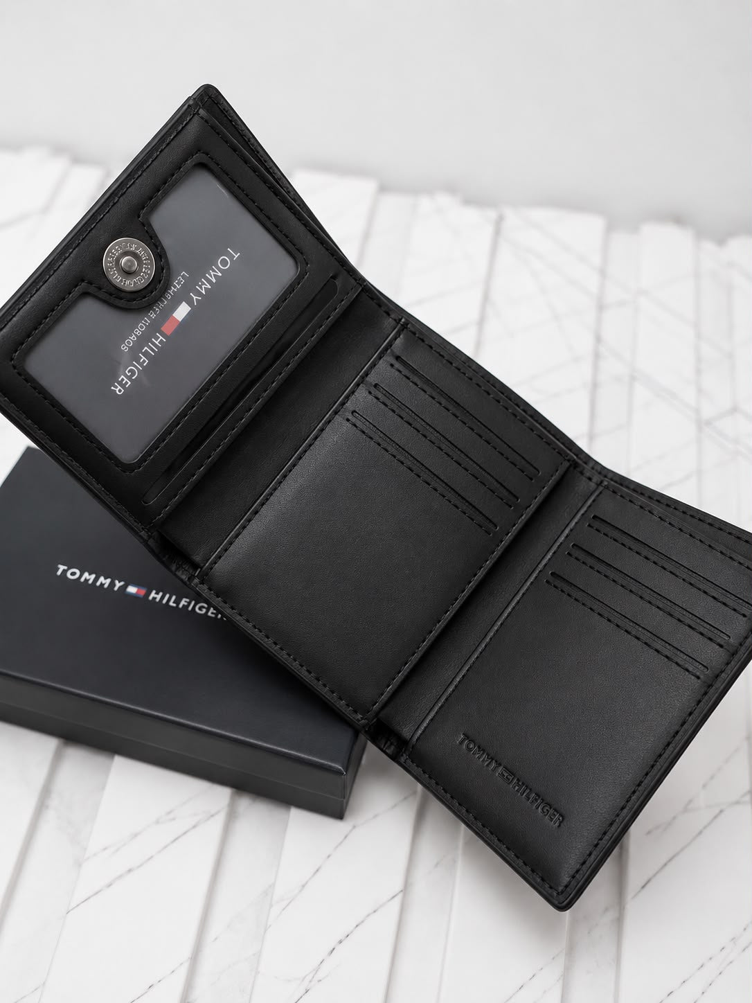 Tommy Hilfiger Wallet - with Box & Bag